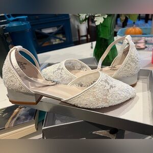 Bridal wedding lace shoes